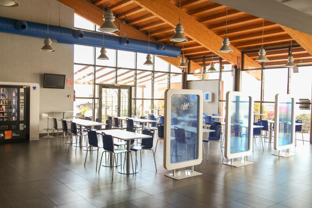 Ibis Budget Madrid Alcala De Henares La Dehesa Exterior photo